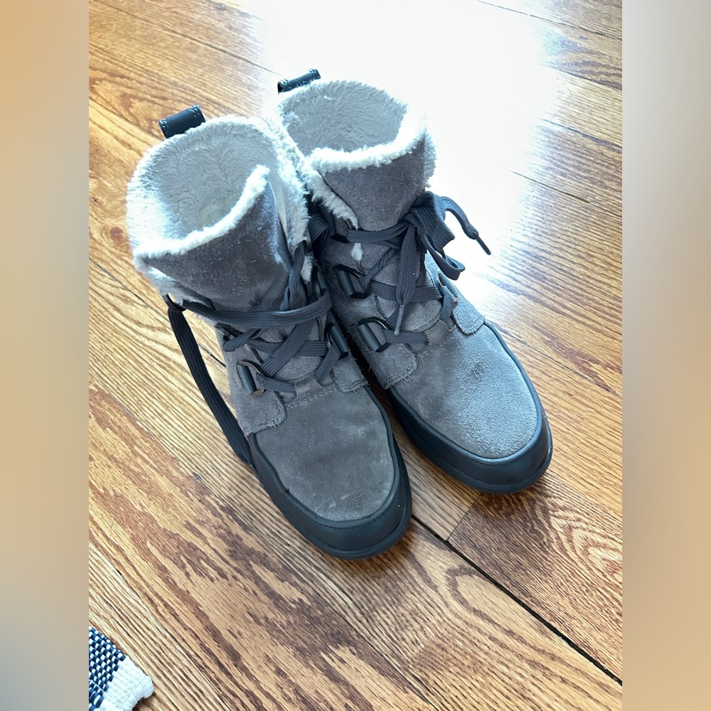Womens Sorel Tivoli winter boots, quarry, size 8